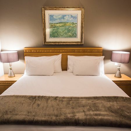 Airport Inn Executive Suites Kempton Park Buitenkant foto