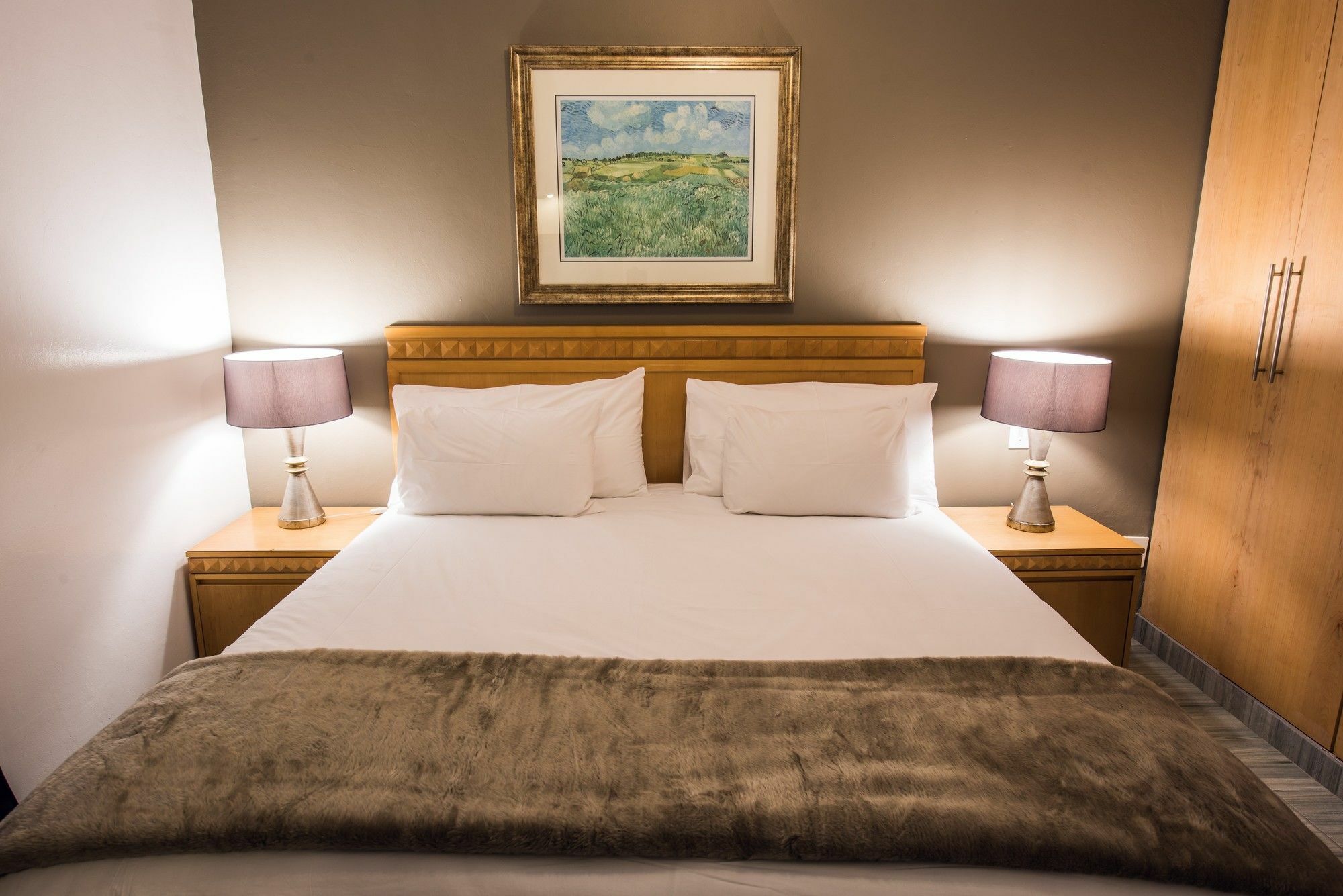 Airport Inn Executive Suites Kempton Park Buitenkant foto