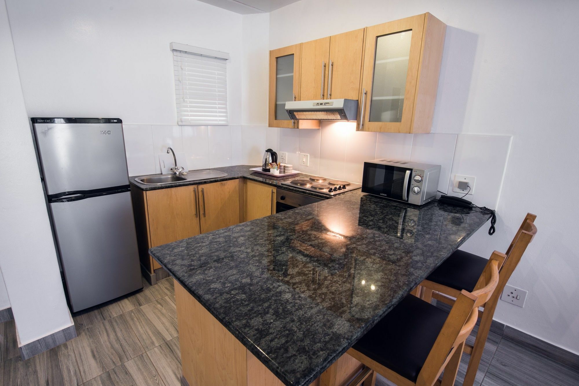 Airport Inn Executive Suites Kempton Park Buitenkant foto